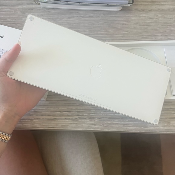 Apple Magic Keyboard - Picture 3 of 3